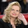 Isabelle Nanty - Enregistrement de l'émission "Vivement Dimanche" à Paris le 3 Fevrier 2016 et qui sera diffusée le 7 Fevrier 2016. Invité principal Kev Adams. © Coadic Guirec/Bestimage