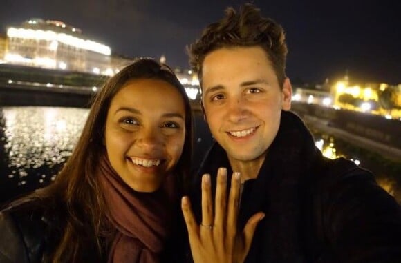 Jessica Lucas annonce ses fiançailles avec Alex Jermasek, à Venise, sur Instagram le 26 avril 2017.