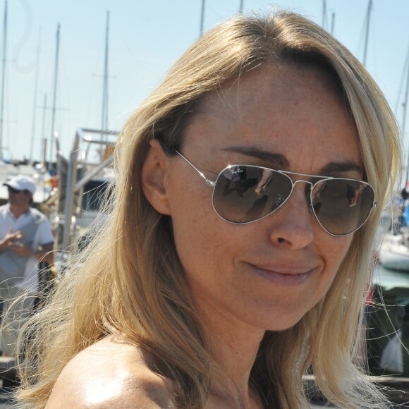 L'animatrice de télévision Cécile de Ménibus au tournoi de pétanque "Trophée Ticky Holgado" dans le cadre du Festival les "Hérault du cinéma et de la télé". Cap d'Agde, le 26 juin 2016. © Robert Fages/Bestimagd'Agde