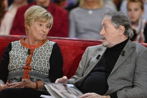 Victor Lanoux et sa femme Véronique Langlois - Enregistrement de l'émission "Vivement Dimanche" qui sera diffusée le 16 novembre 2014. Le 12 novembre 2014.