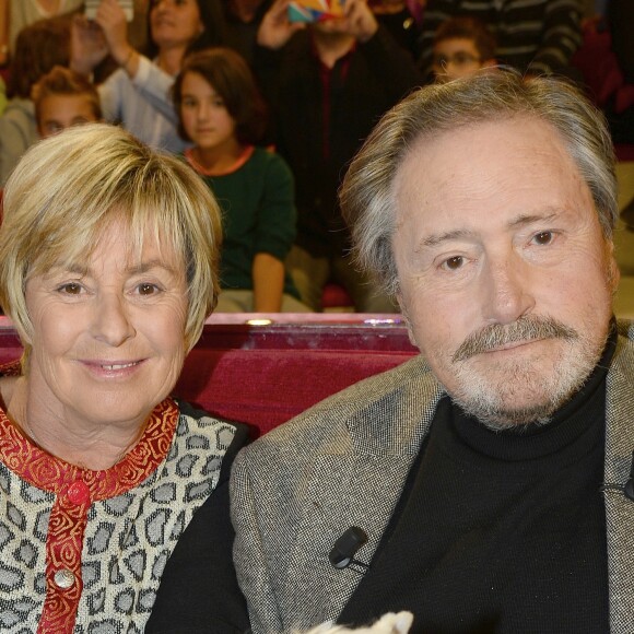 Victor Lanoux, sa femme Véronique Langlois et leur chien - Enregistrement de l'émission "Vivement Dimanche" qui sera diffusée le 16 novembre 2014. Le 12 novembre 2014.