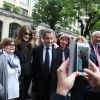 Nicolas Sarkozy et sa femme Carla Bruni-Sarkozy ont voté pour le second tour de l'élection présidentielle au lycée La Fontaine à Paris le 7 mai 2017.