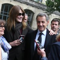 Présidentielle, Carla Bruni-Sarkozy: A voté en patriote, même Giulia a participé