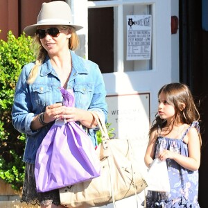 Sarah Michelle Gellar va déjeuner avec sa fille Charlotte à Brentwood, le 18 juin 2015.