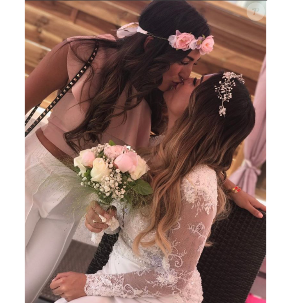 Manon et Anaïs Camizuli, soeurs très complices, le 13 mai 2017. Anaïs se marie !