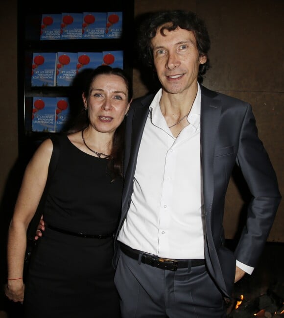 Hugues Royer et sa compagne - Soirée du lancement du nouveau livre de Hugues Royer " Et les rêves prendront leur revanche " à l'hôtel Montalembert à Paris le 15 octobre 2015.