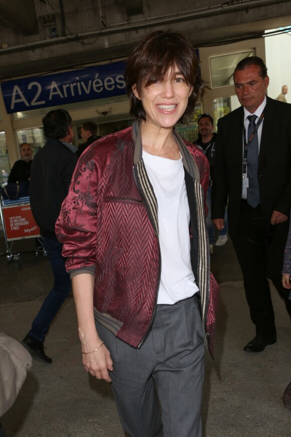 Charlotte Gainsbourg arrive à l'aéroport de Nice dans le cadre du 70ème Festival International du Film de Cannes, le 16 mai 2017.