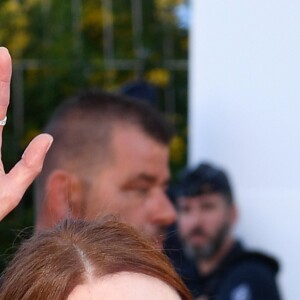 Julianne Moore - Projection du film "Les Fantômes d'Ismael" et cérémonie d'ouverture du 70e Festival de Cannes au Palais des Festivals. Cannes le 17 mai 2017.