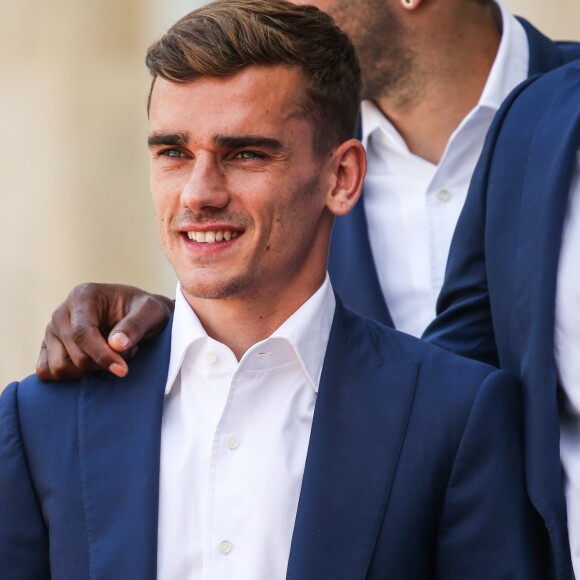 Antoine Griezmann - François Hollande reçoit l'équipe de France de football après la défaite en finale de l'Euro contre le Portugal au Palais de l'Elysée à Paris le 11 juillet 2016. © Cyril Moreau/Bestimage