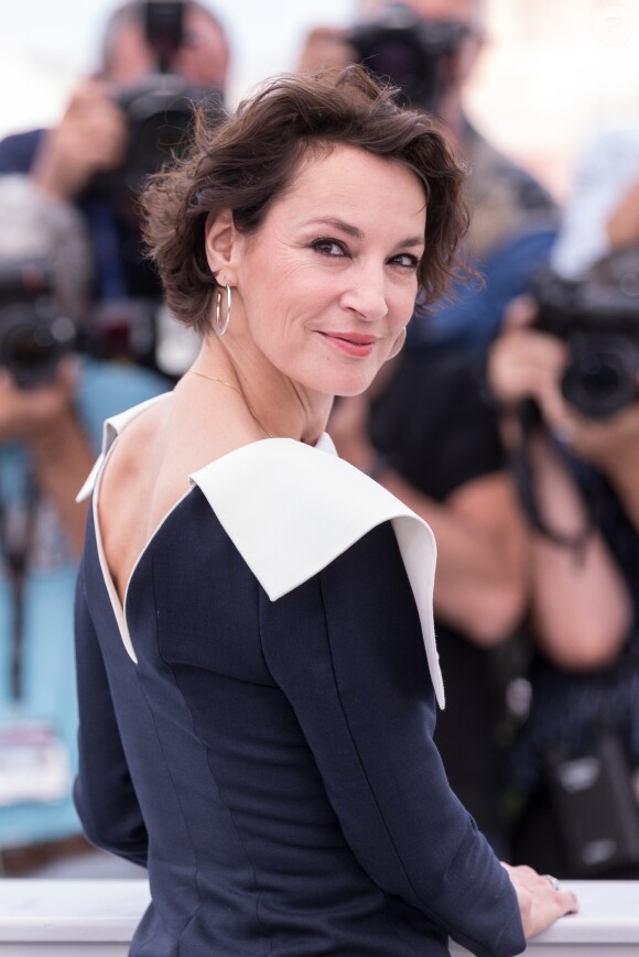 Jeanne Balibar au photocall de "Barbara" lors du 70ème Festival International du Film de Cannes, le 18 mai 2017. © Borde-Jacovides-Moreau/Bestimage