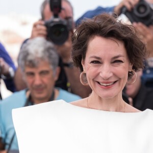 Jeanne Balibar au photocall de "Barbara" lors du 70ème Festival International du Film de Cannes, le 18 mai 2017. © Borde-Jacovides-Moreau/Bestimage