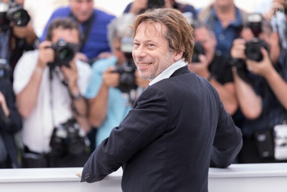 Mathieu Amalric au photocall de "Barbara" lors du 70ème Festival International du Film de Cannes, le 18 mai 2017. © Borde-Jacovides-Moreau/Bestimage