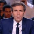Léa Salamé soutient David Pujadas, le 18 mai 2017 dans "L'Emission politique" sur France 2.