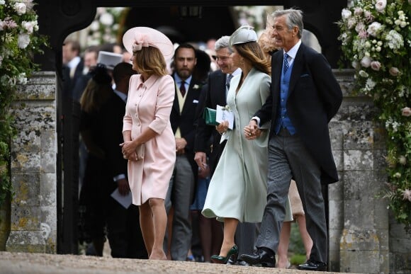 Carole Middleton, son mari Michael Middleton - Mariage de Pippa Middleton et James Matthews, en l'église St Mark, à Englefield, Berkshire, Royaume Uni, le 20 mai 2017.