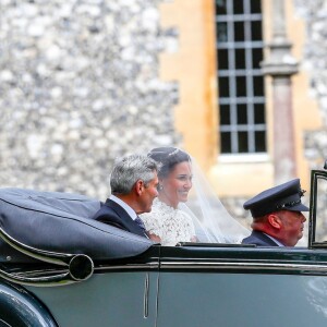 Pippa Middleton et de son père Michael Middleton - Mariage de Pippa Middleton et James Matthews, en l'église St Mark, à Englefield, Berkshire, Royaume Uni, le 20 mai 2017.