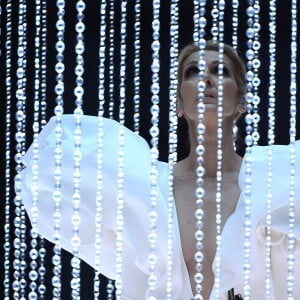 Céline Dion sur la scène de la T-Mobile arena de Las Vegas aux Billboard Music Awards, le 21 mai 2017