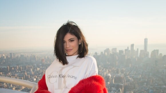 Kylie Jenner : Petite lingerie et piercing au téton, elle met le paquet