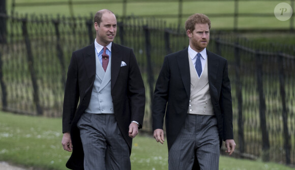 Le prince Harry a assisté le 20 mai 2017 au mariage de Pippa Middleton et James Matthews à l'église St Mark d'Englefield sans sa compagne Meghan Markle, qui attendait à Englefield House non loin de là et a ensuite pris part avec lui à la fête chez les Middleton, à Bucklebury.