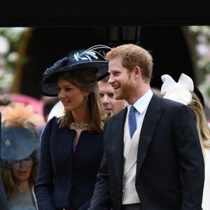 Le prince Harry a assisté le 20 mai 2017 au mariage de Pippa Middleton et James Matthews à l'église St Mark d'Englefield sans sa compagne Meghan Markle, qui attendait à Englefield House non loin de là et a ensuite pris part avec lui à la fête chez les Middleton, à Bucklebury.