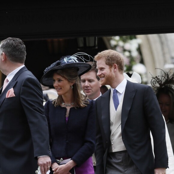 Le prince Harry a assisté le 20 mai 2017 au mariage de Pippa Middleton et James Matthews à l'église St Mark d'Englefield sans sa compagne Meghan Markle, qui attendait à Englefield House non loin de là et a ensuite pris part avec lui à la fête chez les Middleton, à Bucklebury.