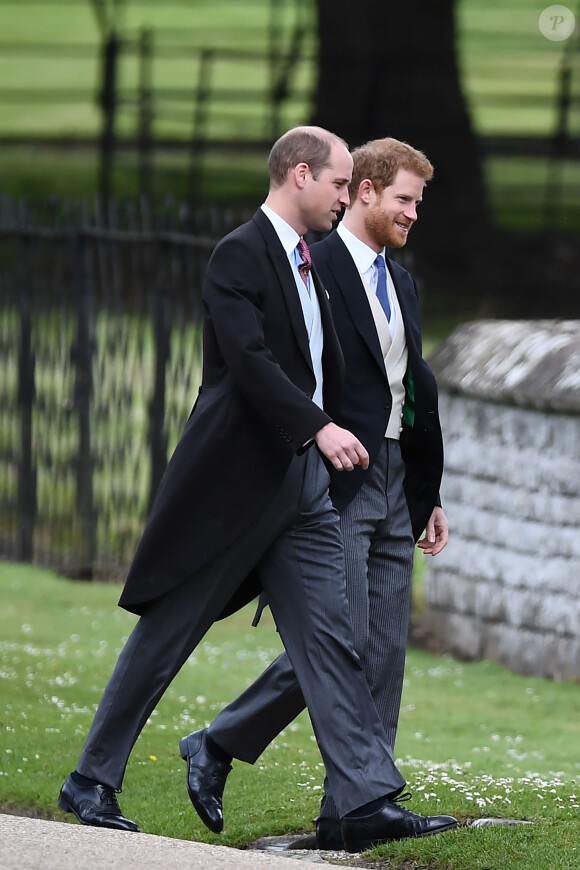 Le prince Harry a assisté le 20 mai 2017 au mariage de Pippa Middleton et James Matthews à l'église St Mark d'Englefield sans sa compagne Meghan Markle, qui attendait à Englefield House non loin de là et a ensuite pris part avec lui à la fête chez les Middleton, à Bucklebury.