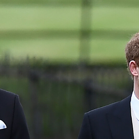 Le prince Harry a assisté le 20 mai 2017 au mariage de Pippa Middleton et James Matthews à l'église St Mark d'Englefield sans sa compagne Meghan Markle, qui attendait à Englefield House non loin de là et a ensuite pris part avec lui à la fête chez les Middleton, à Bucklebury.