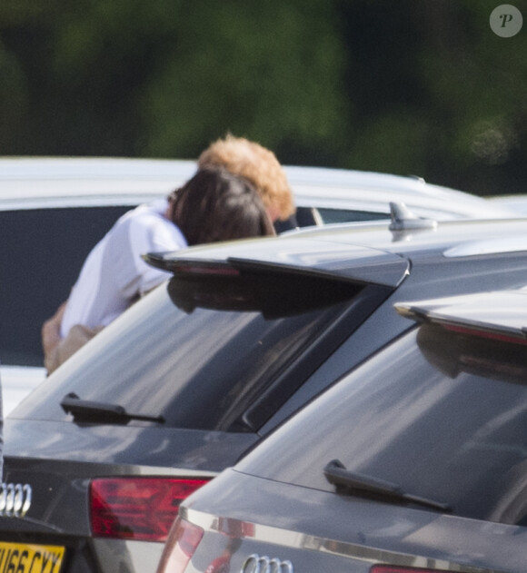 Meghan Markle et le prince Harry lors de l'Audi Polo Challenge à Ascot le 7 mai 2017.