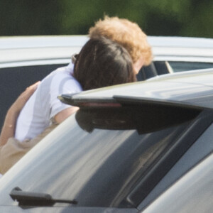 Meghan Markle et le prince Harry lors de l'Audi Polo Challenge à Ascot le 7 mai 2017.