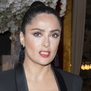 Exclusif - Salma Hayek dans le hall du Grand Hyatt Cannes Hôtel Martinez lors du 70e Festival International du Film de Cannes, France, le 22 mai 2017. © Pierre Perusseau/Bestimage