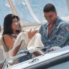 Kourtney Kardashian et son compagnon Younes Bendjima quittent l'hôtel du Cap Eden Roc en bateau lors du 70ème Festival International du Film de Cannes le 24 mai 2017.