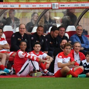 Le prince Albert II de Monaco sur le banc des remplaçants avec ses coéquipiers - Traditionnel match de football caritatif opposant l'A.S. Star Team for Children à l'Association Mondiale des Pilotes de F1, au stade Louis II, à Monaco, le 23 mai 2017. © Michael Alesi/Bestimage