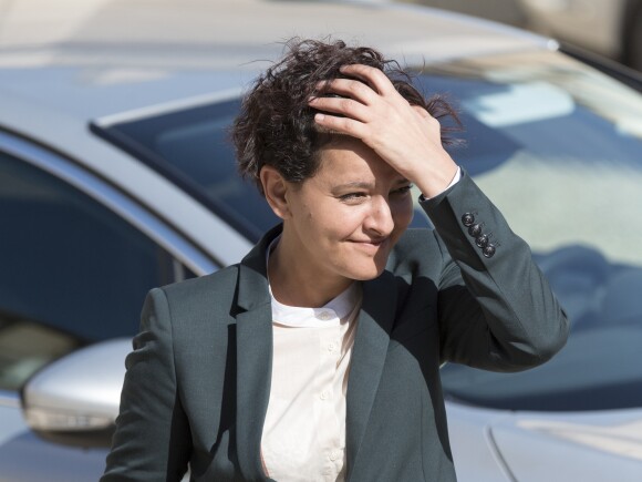 Najat Vallaud-Belkacem, ministre de l'éducation nationale, de l'enseignement supérieur et de la recherche sortant du conseil des ministres au Palais de l'Elysée à Paris le 30 mars 2017. © Pierre Pérusseau / Bestimage