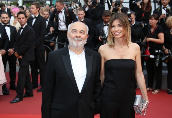 Gérard Jugnot et sa compagne Patri­cia Campi - Montée des marches du film "Twin Peaks" lors du 70ème Festival International du Film de Cannes. Le 25 mai 2017. © Denis Guignebourg / Bestimage