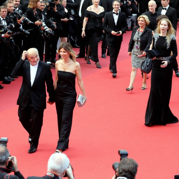 Gérard Jugnot et sa compagne Patri­cia Campi - Montée des marches du film "Twin Peaks" lors du 70ème Festival International du Film de Cannes. Le 25 mai 2017. © Borde-Jacovides-Moreau/Bestimage