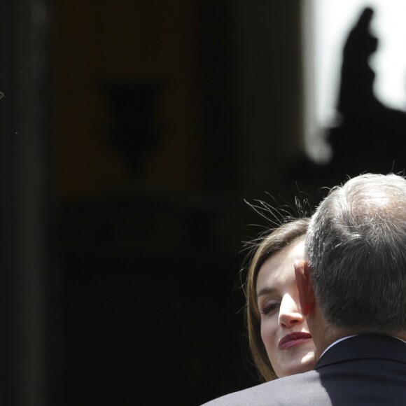 Le roi Felipe VI et la reine Letizia d'espagne reçoivent le président portugais Marcelo Rebelo de Sousa lors d'un déjeuner à Madrid le 26 mai 2017