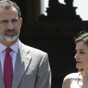 Le roi Felipe VI et la reine Letizia d'espagne reçoivent le président portugais Marcelo Rebelo de Sousa lors d'un déjeuner à Madrid le 26 mai 2017