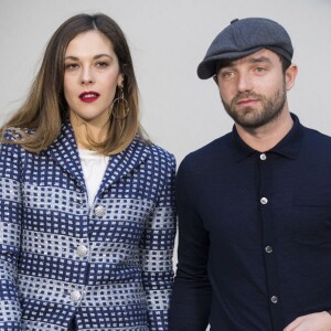 Alysson Paradis et son compagnon Guillaume Gouix - Photocall du 2ème défilé de mode Haute-Couture printemps-été 2017 "Chanel" au Grand Palais à Paris le 24 janvier 2017.