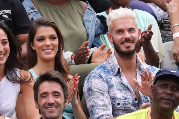 Iris Mittenaere, Miss France 2016, Miss Univers 2016 et Matt Pokora dans les tribunes des internationaux de France de Roland Garros à Paris le 30 mai 2017. © Cyril Moreau / Dominique Jacovides / Bestimage