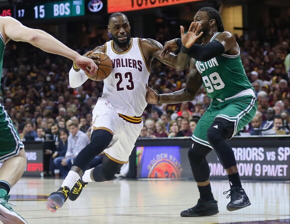 LeBron James lors du match Cleveland Cavaliers v Boston Celtics à Cleveland. Le 21 mai 2017.