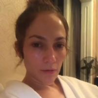 Jennifer Lopez sans maquillage : elle se dévoile au naturel avant un concert...