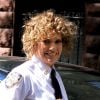 Jennifer Lopez en uniforme d'agent de police sur le tournage de 'Shades of Blue' à New York, le 19 mai 2017 © CPA/Bestimage