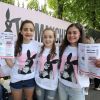 Des fans d'Ariana Grande à son concert One Love Manchester le 4 juin 2017