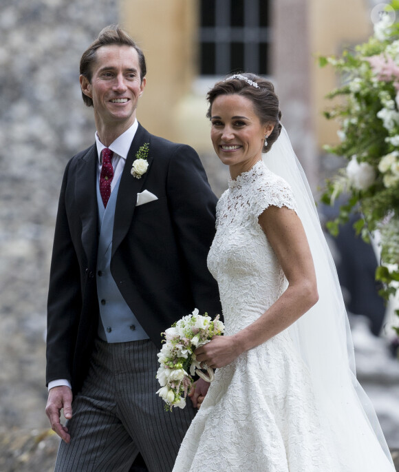 Pippa Middleton et son époux James Matthews lors de leur mariage à Englefield dans le Berkshire (Angleterre) le 20 mai 2017.