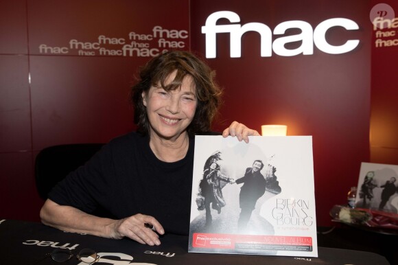 Exclusif - Jane Birkin présente son nouvel album " Birkin - Gainsbourg " Un CD de 24 chansons, de Love Song à La Javanaise, revisitées par un orchestre symphonique. Paris, le 24 Mars 2017 © Cyril Moreau / Bestimage  Exclusive - For Germany please call for price - No Web en Suisse / Belgique Jane Birkin presents her new album "Birkin - Gainsbourg" A CD of 24 songs, from Love Song to La Javanaise, revisited by a symphony orchestra. Paris march 24th 201724/03/2017 - Paris