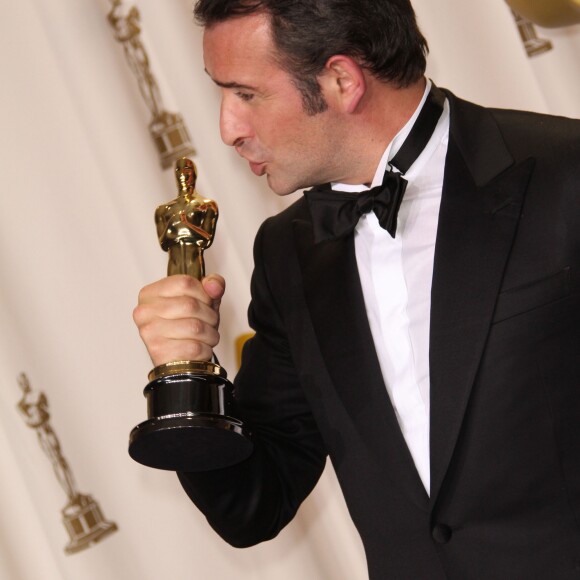 Jean Dujardin et son Oscars pour The Artist le 26 février 2012