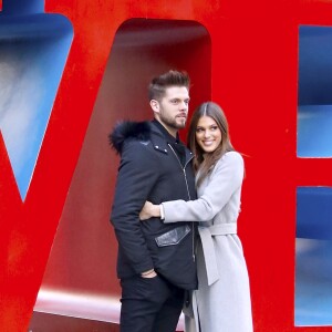 Exclusif - Iris Mittenaere (Miss Univers) et son compagnon Matthieu se promènent dans les rues de Manhattan le jour de la Saint-Valentin à New York, le 14 février 2017.