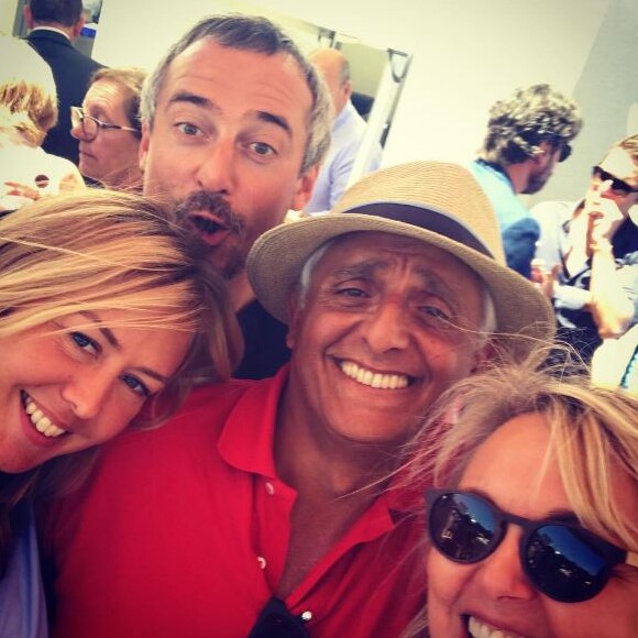 Enora Malagré, Sébastien Thoen et Valérie Damidot à La Ciotat, dans le Sud de la France, pour l'inauguration d'un casino en plein air.