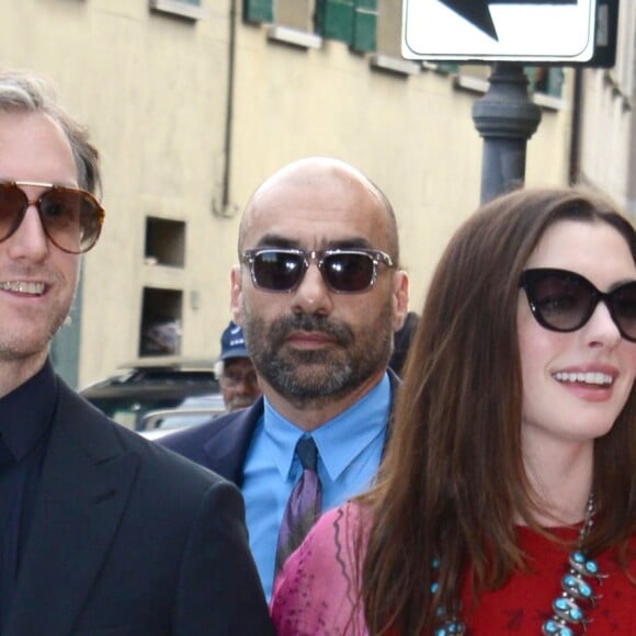 Adam Shulman et sa femme Anne Hathaway - Les invités arrivent au mariage de Jessica Chastain et de Gian Luca Passi de Preposulo à la Villa Tiepolo Passi à Trévise en Italie le 10 juin 2017.