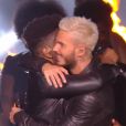 Lisandro Cuxi et M Pokora ont repris  Cry me a river  de Justin Timberlake lors de la finale de  The Voice 6  sur TF1 le 10 juin 2017.