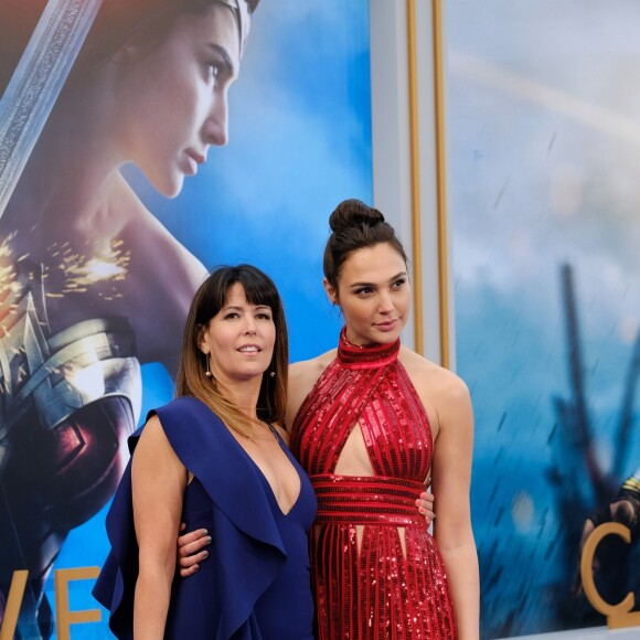 Patty Jenkins et Gal Gadot à la première de 'Wonder Woman' au théâtre Pantages à Hollywood, le 25 mai 2017 © Chris Delmas/Bestimage